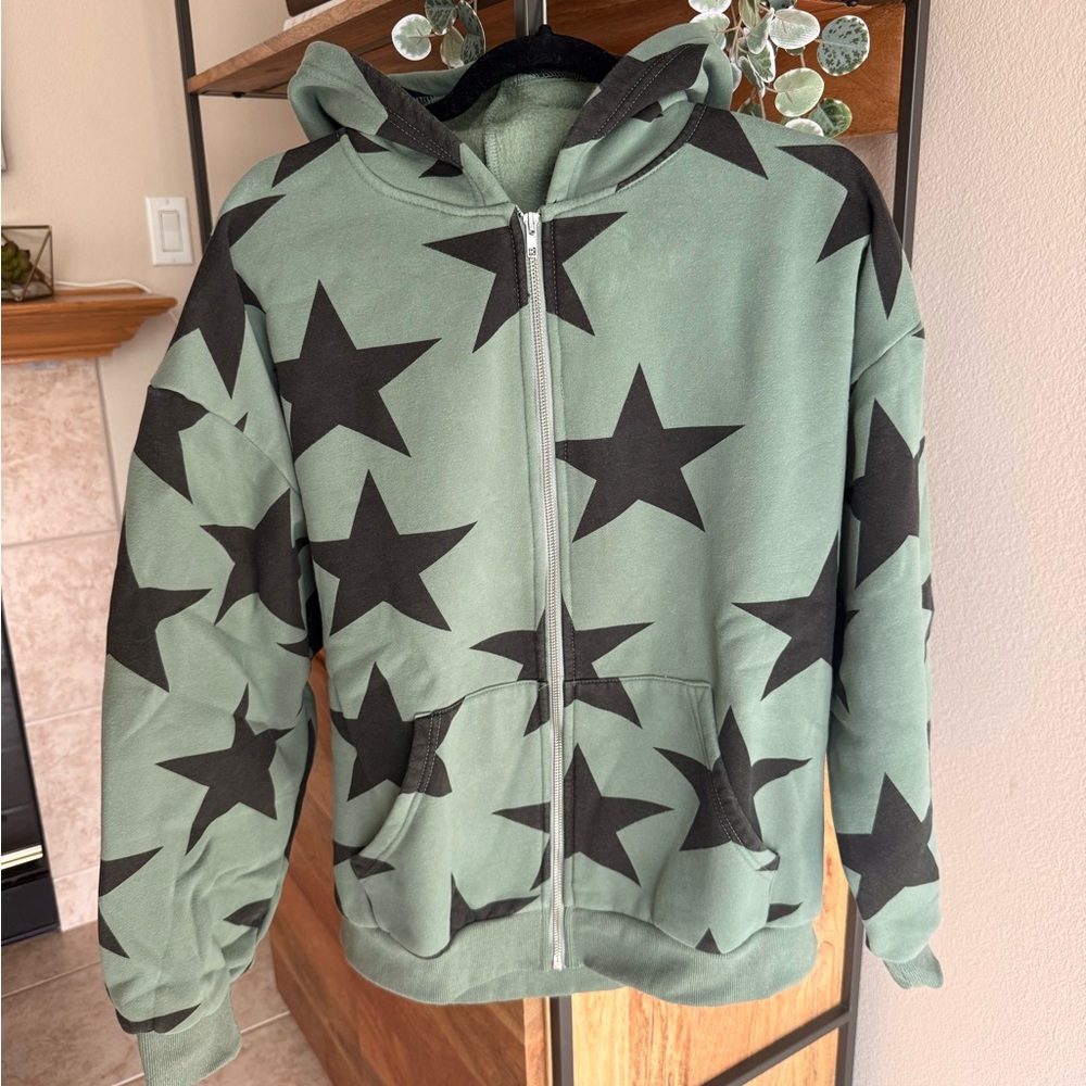 Edikted Star at Me Oversized Hoodie